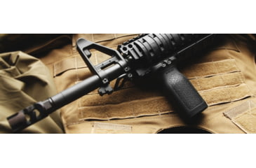 Image of Magpul MOE RVG Rail Vertical Grip, Fits Picatinny, Polymer, Black MAG412BLK